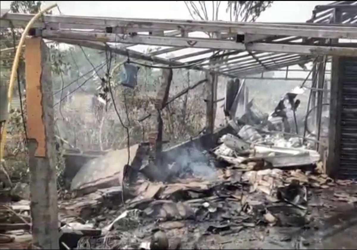 बंगाल में विस्फोट में नौ लोगों की मौत, कई घायल, ममता ने दिए खुफिया जांच के आदेश बंगाल में विस्फोट में नौ लोगों की मौत, कई घायल, ममता ने दिए खुफिया जांच के आदेश